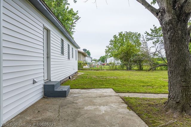 1311 Shibley Road, Van Buren, AR 72956