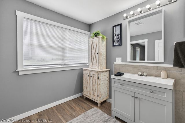 1311 Shibley Road, Van Buren, AR 72956
