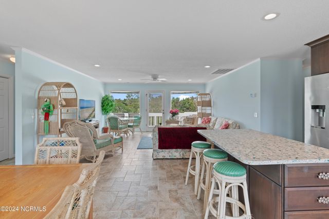 272 Brunswick Avenue W, Supply, NC 28462