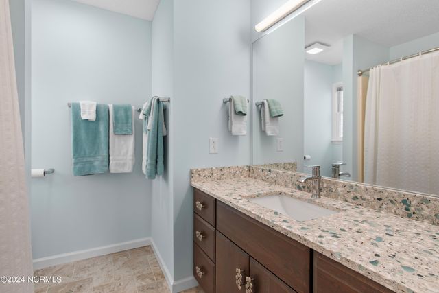 272 Brunswick Avenue W, Supply, NC 28462
