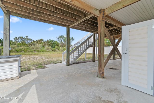 272 Brunswick Avenue W, Supply, NC 28462