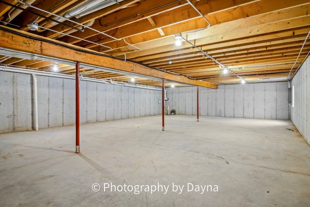 906 Lange Avenue, Beecher, IL 60401