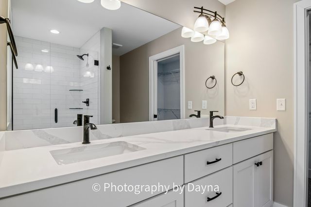 906 Lange Avenue, Beecher, IL 60401