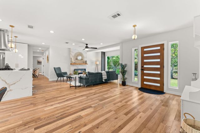 5102 Ravensdale LN, Austin, TX 78723
