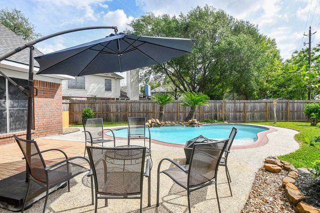 4015 Greenwood Drive, Pearland, TX 77584