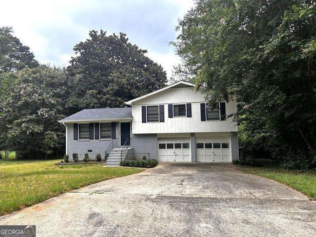 120 Mossy Brook Drive, Stockbridge, GA 30281