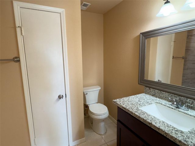 9800 Pagewood Lane 2705, Houston, TX 77042