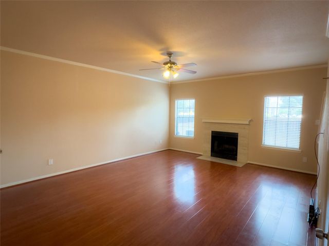 9800 Pagewood Lane 2705, Houston, TX 77042