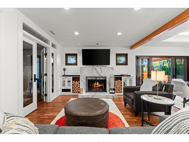7642 Se HARRISON St, Portland, OR 97215