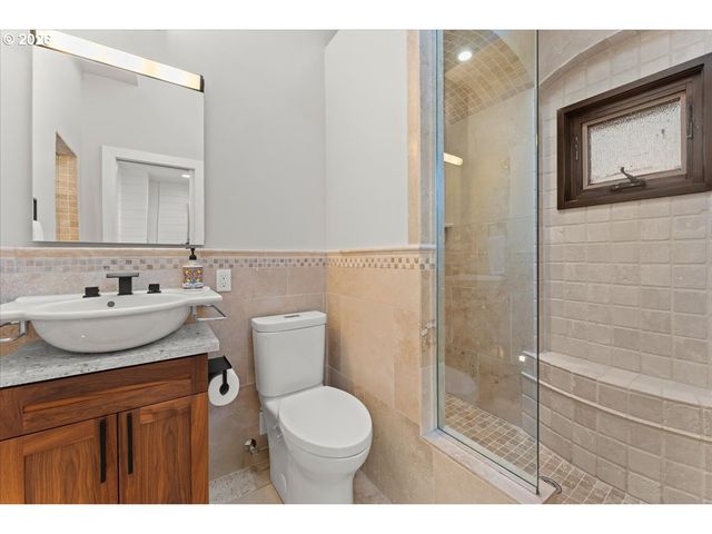 7642 Se HARRISON St, Portland, OR 97215
