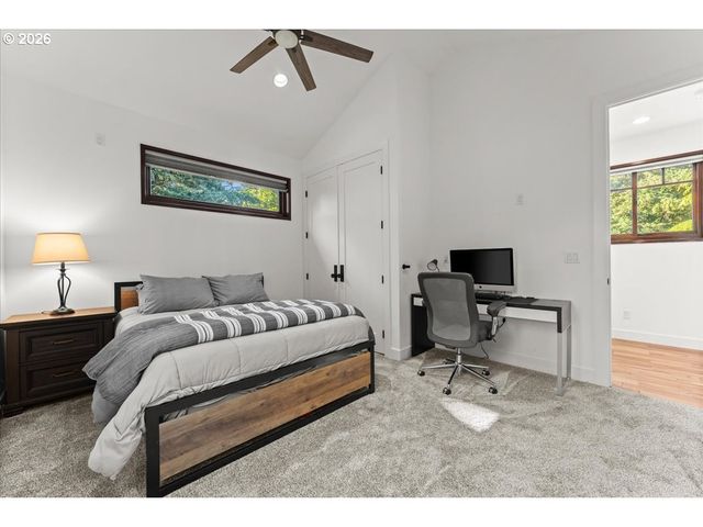 7642 Se HARRISON St, Portland, OR 97215