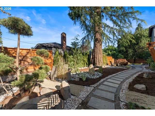 7642 Se HARRISON St, Portland, OR 97215