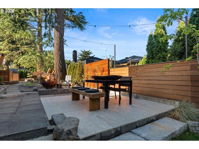7642 Se HARRISON St, Portland, OR 97215