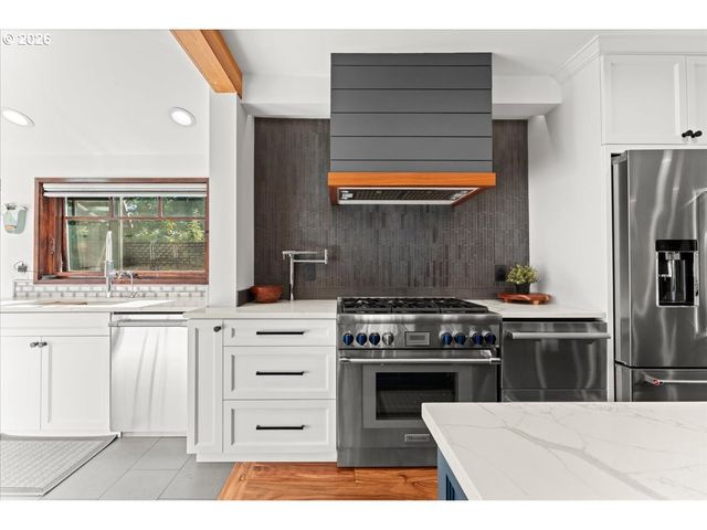 7642 Se HARRISON St, Portland, OR 97215