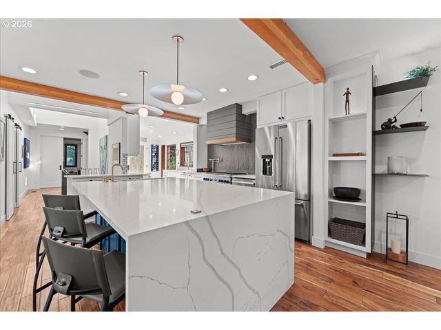 7642 Se HARRISON St, Portland, OR 97215