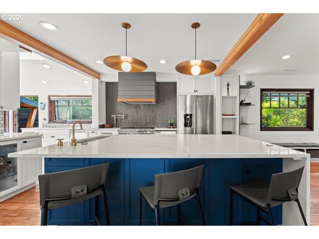 7642 Se HARRISON St, Portland, OR 97215
