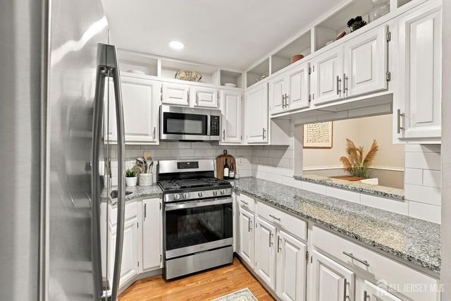 90 Morgan Place, East Brunswick, NJ 08816