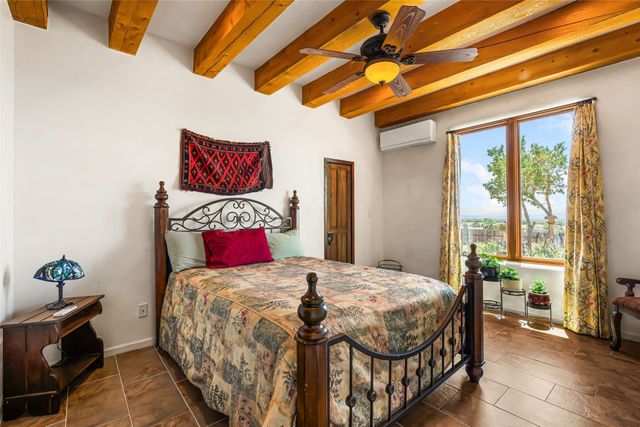 54 Calle Alexia, Santa Fe, NM 87508