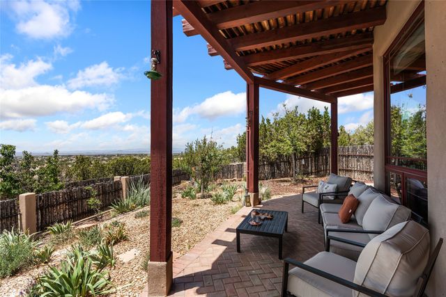 54 Calle Alexia, Santa Fe, NM 87508