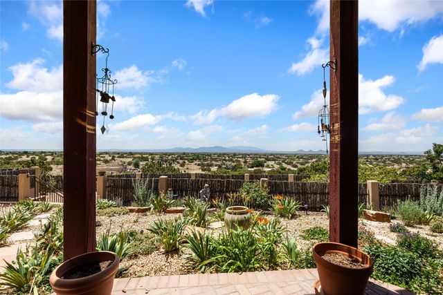 54 Calle Alexia, Santa Fe, NM 87508