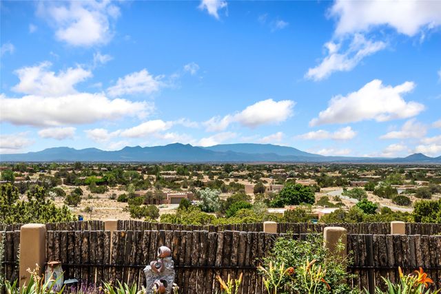 54 Calle Alexia, Santa Fe, NM 87508