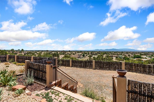 54 Calle Alexia, Santa Fe, NM 87508