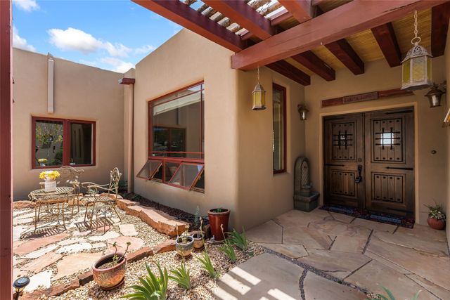 54 Calle Alexia, Santa Fe, NM 87508