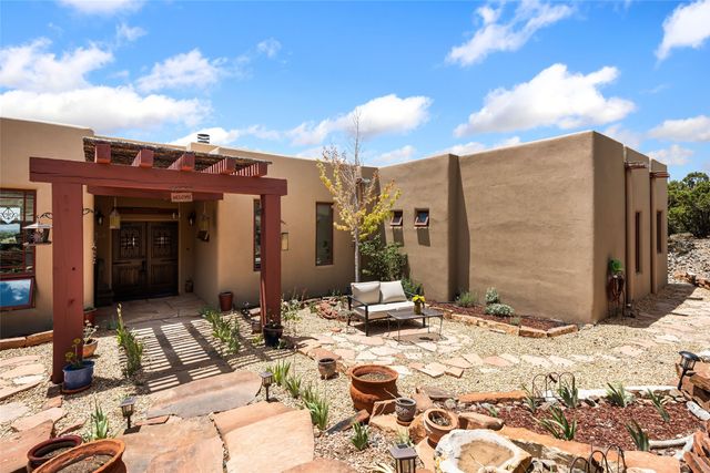 54 Calle Alexia, Santa Fe, NM 87508