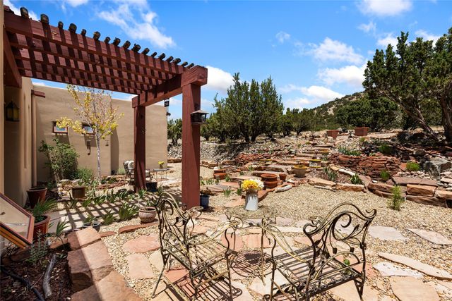 54 Calle Alexia, Santa Fe, NM 87508