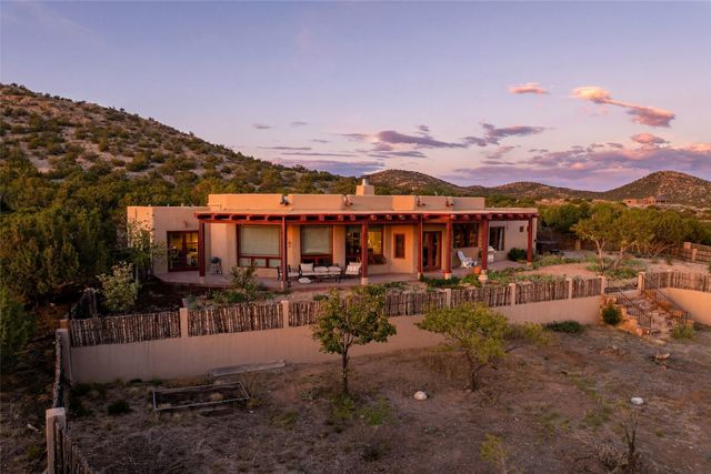 54 Calle Alexia, Santa Fe, NM 87508