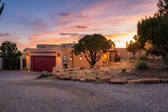 54 Calle Alexia, Santa Fe, NM 87508