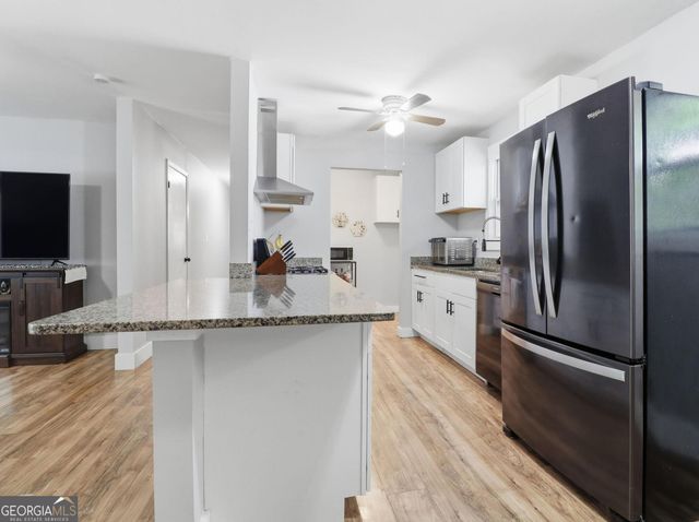 80 Sunnyland Drive, Newnan, GA 30265