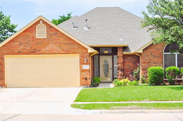 1132 Westgrove Drive, Saginaw, TX 76179