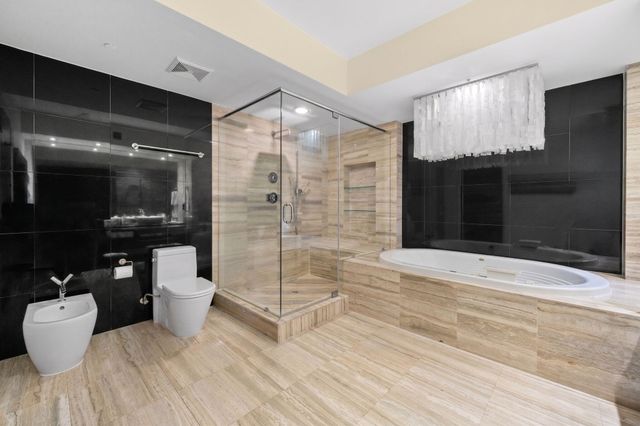 101 S FORT LAUDERDALE BEACH Boulevard 2303, Fort Lauderdale, FL 33316