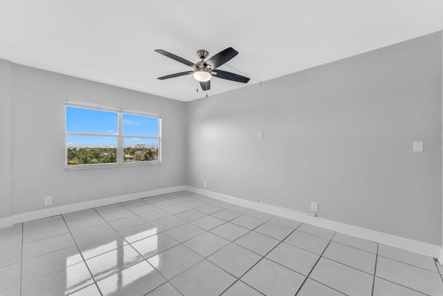 2555 NE 11th St 708, Fort Lauderdale, FL 33304