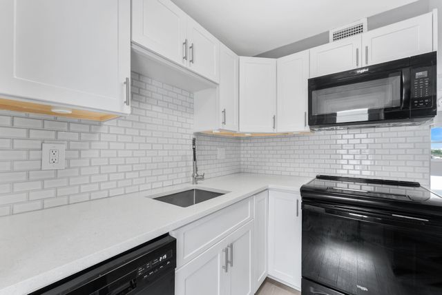 2555 NE 11th St 708, Fort Lauderdale, FL 33304