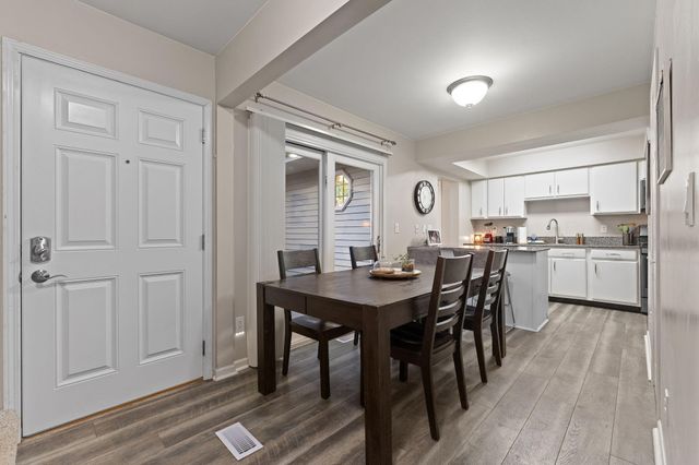 2610 Knollwood Drive, Crown Point, IN 46307