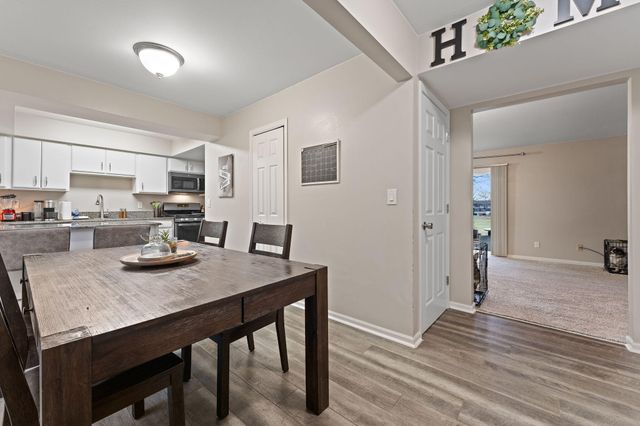 2610 Knollwood Drive, Crown Point, IN 46307