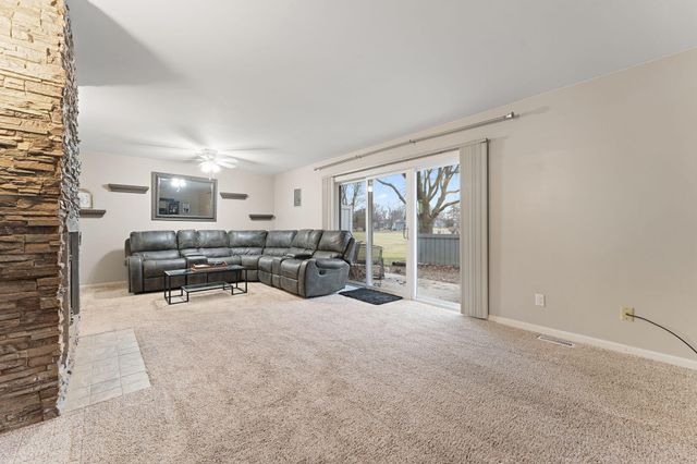 2610 Knollwood Drive, Crown Point, IN 46307