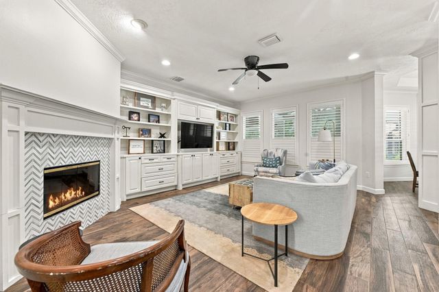 410 Wellington Point, Houston, TX 77094