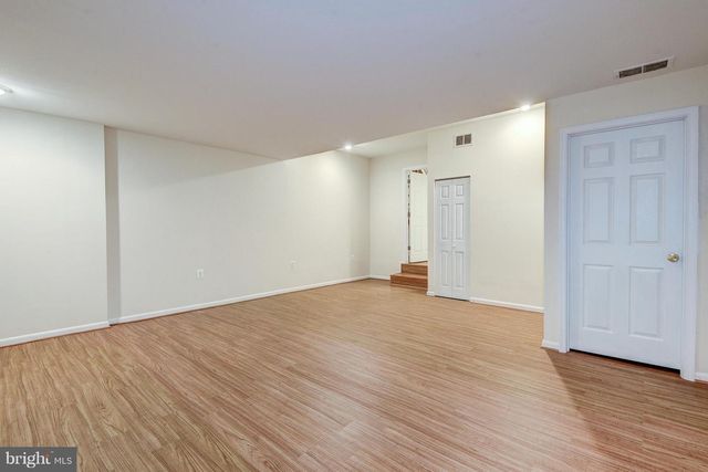 1502 FARSTA CT, Reston, VA 20190