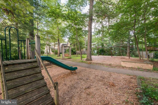 1502 FARSTA CT, Reston, VA 20190