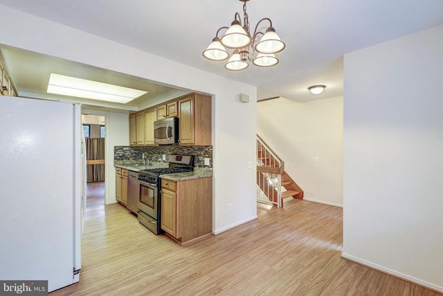 1502 FARSTA CT, Reston, VA 20190