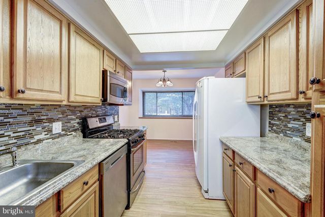 1502 FARSTA CT, Reston, VA 20190