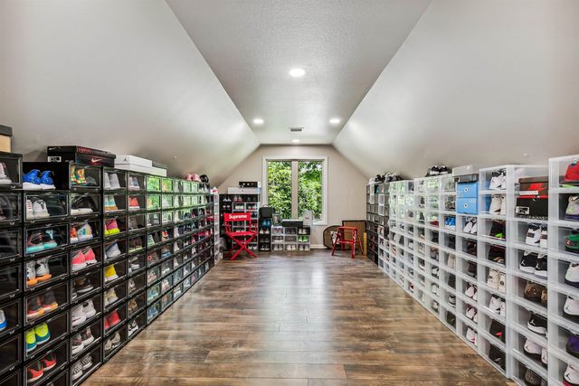 12610 E Meadow Ct, Wichita, KS 67206