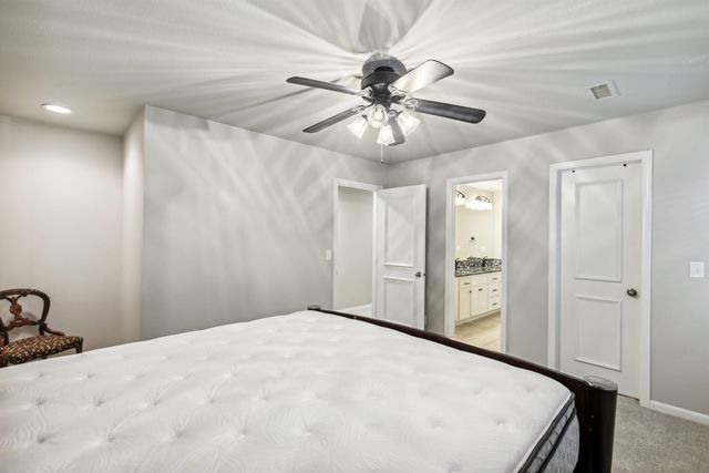 12610 E Meadow Ct, Wichita, KS 67206