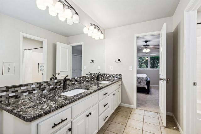 12610 E Meadow Ct, Wichita, KS 67206