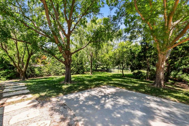 12610 E Meadow Ct, Wichita, KS 67206