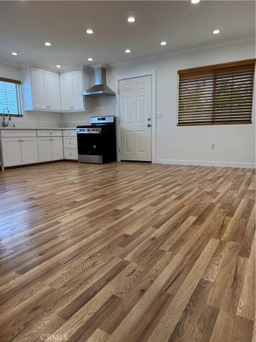 5742 Woodman Avenue 2, Valley Glen, CA 91401