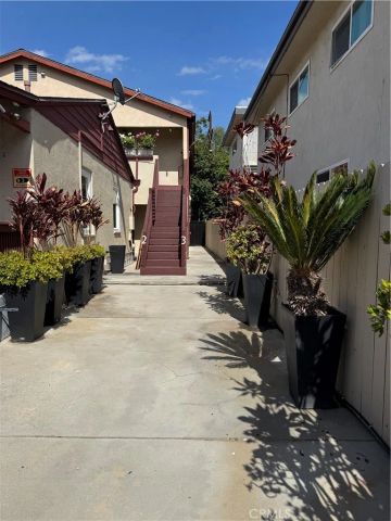 5742 Woodman Avenue 2, Valley Glen, CA 91401
